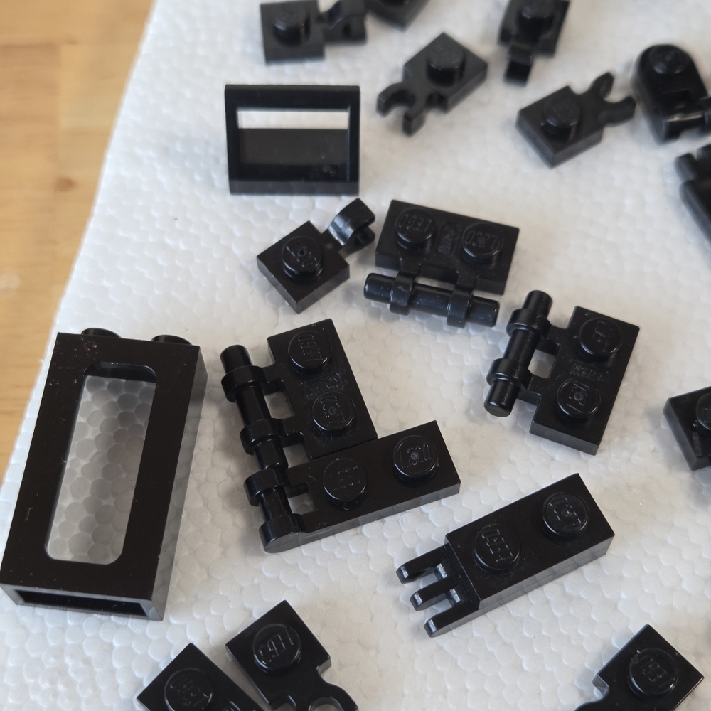Lego Black Small Parts Random Pieces Lot - Picture 6 of 10